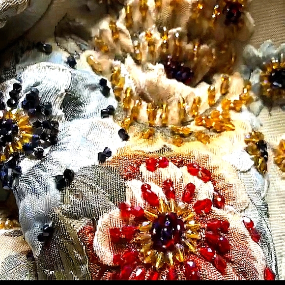 ❤️RESERVED. NWT Stunning Jacket with 3D Hand saw Flowers  Beads. X - Picture 16 of 16